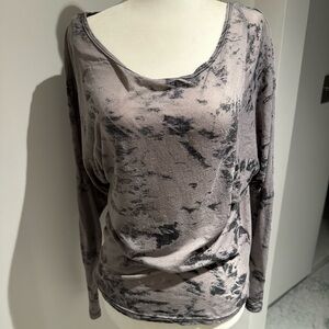 Velvet Women's Marble Print Long Sleeve Blouse